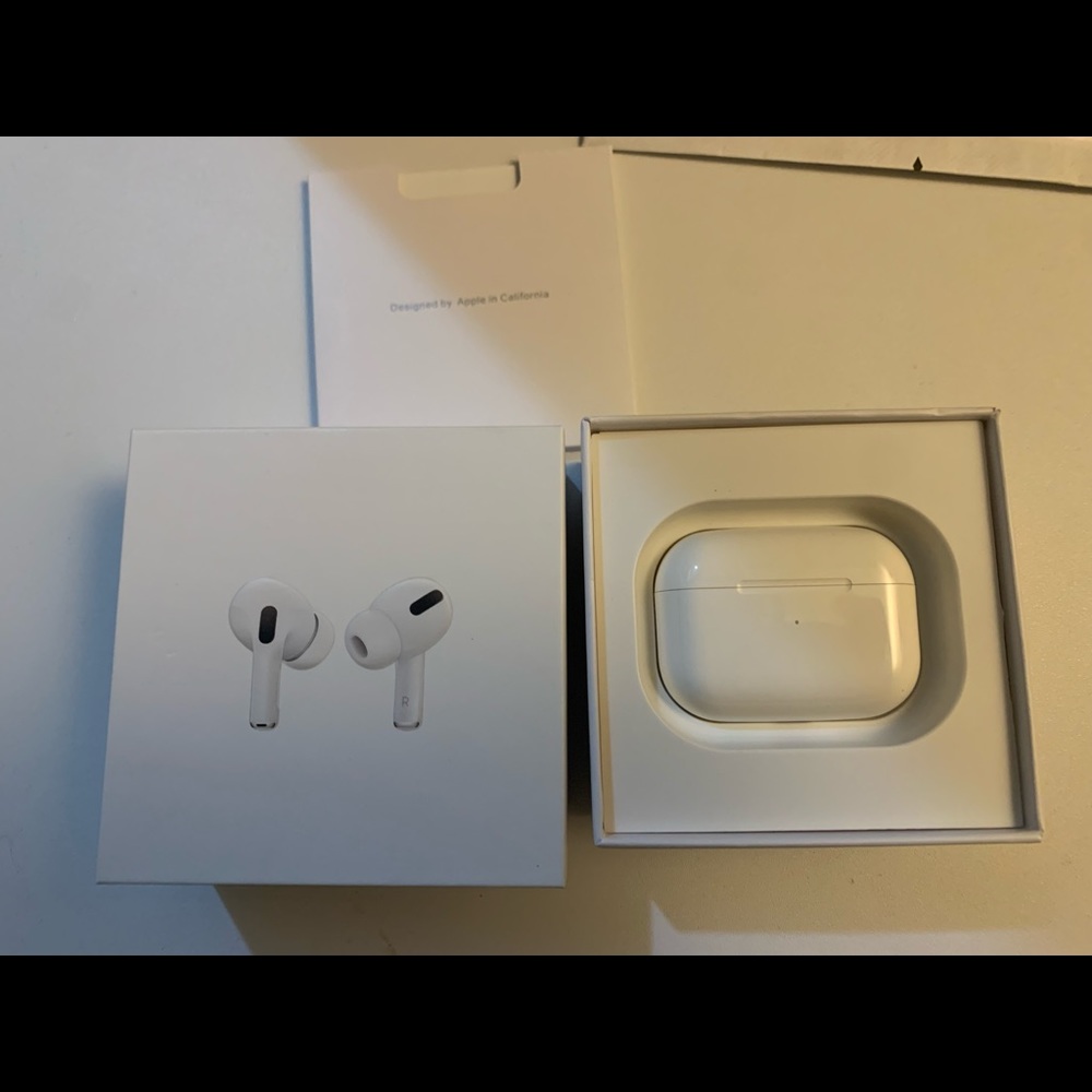 Apple Airpods Pro 10/10 open box